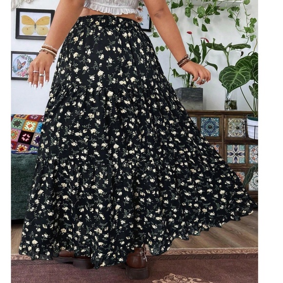 Boho Floral Print Stretchy High Waisted Ruffle Hem Maxi Skirt - Picture 3 of 10